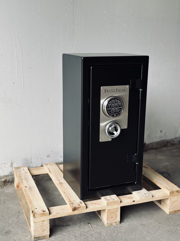 Franz Jäger Sikkerhetsskap 5/7 XXS Dig Excl 2026